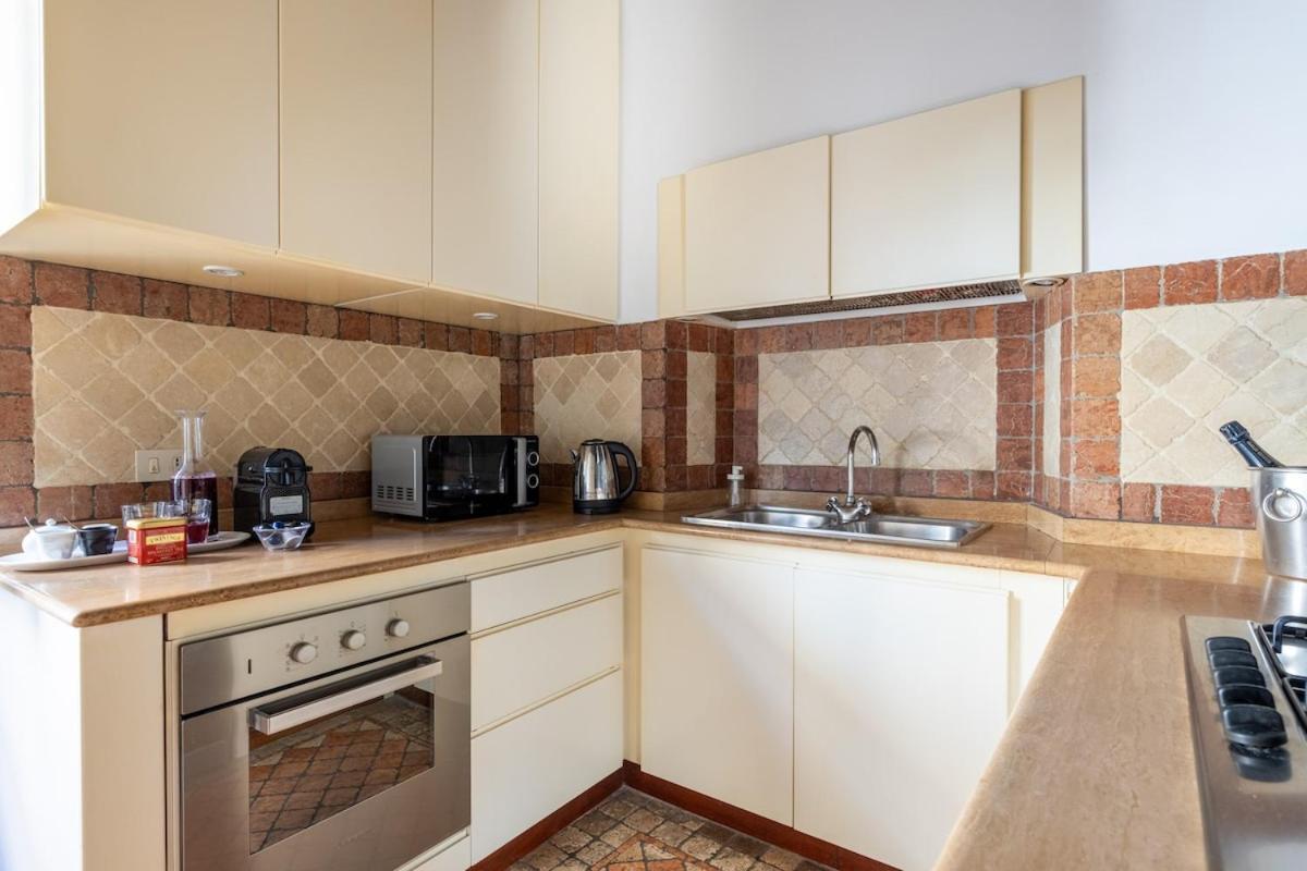 Nostromondo Prestigious 2 Bedrooms Domus In Forum Area