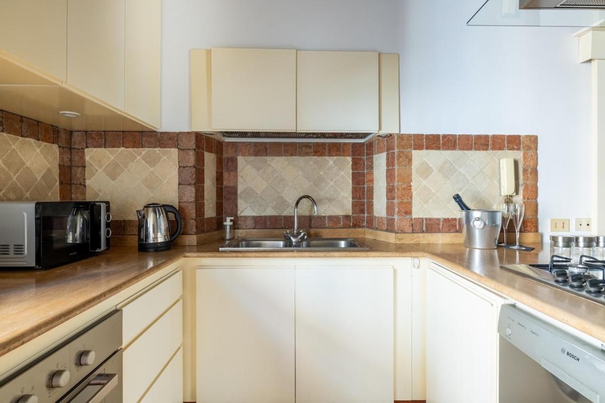 Apartment Nostromondo Prestigious 2 Bedrooms Domus In Forum Area Rom